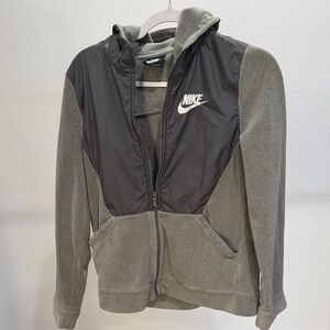 Nike women’s Black and Gray Jacket